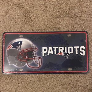 New England Patriots Blue License Plate Tag with Helmet NWT